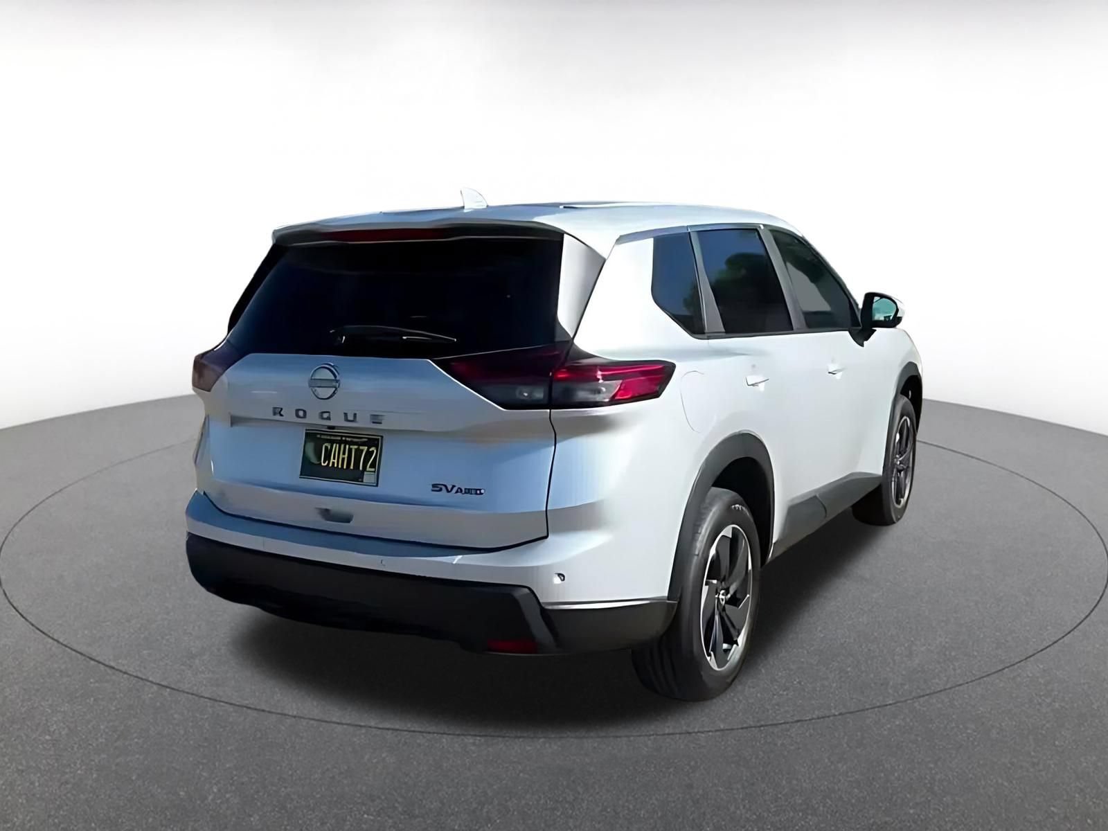 Used 2025 Nissan Rogue SV AWD/4WD image 13