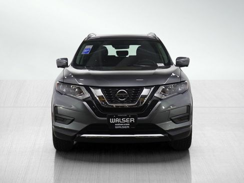 Used 2019 Nissan Rogue SV w/ Sun & Sound Touring Package image 8