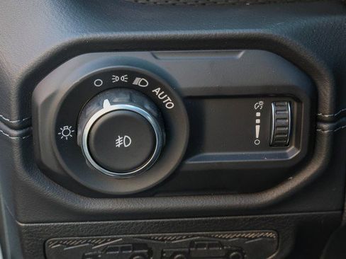 New 2026 Jeep Wrangler Rubicon w/ Steel Bumper Group image 28