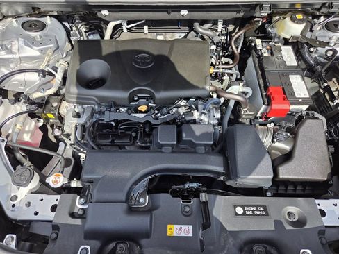 Used 2025 Toyota RAV4 XLE FWD image 29