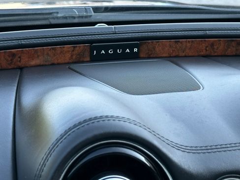 Used 2013 Jaguar XJ RWD image 35