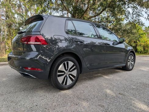 Used 2019 Volkswagen e-Golf SE w/ Driver Assistance Package image 9