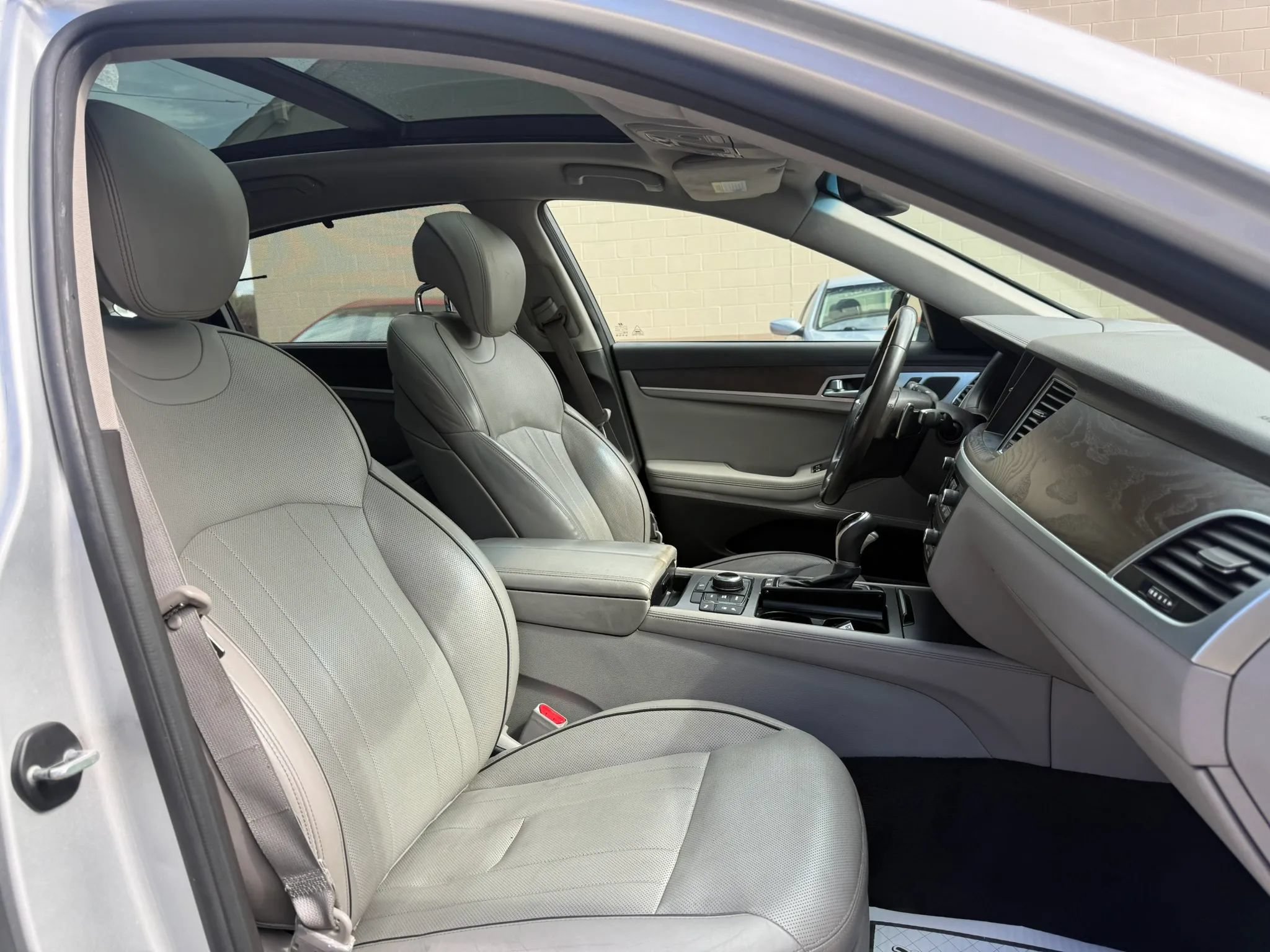 Used 2015 Hyundai Genesis 3.8 w/ Option Group 03 AWD/4WD image 20