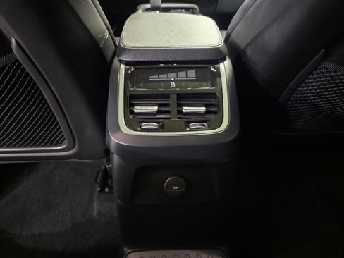Used 2022 Volvo XC90 T8 Inscription Expression image 16