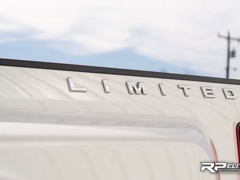 Used 2022 Ford F450 Limited w/ FX4 Off-Road Package image 40