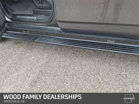 Used 2021 Chevrolet Suburban High Country w/ Premium Package image 12