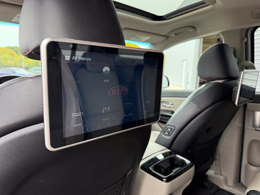 Used 2019 Kia Sedona EX w/ EX Premium Package FWD image 17