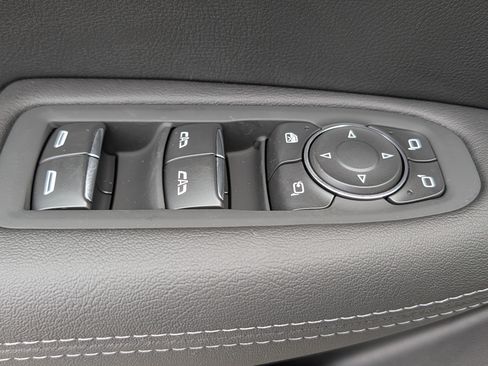 Used 2026 Cadillac XT5 Sportv w/ LPO, Onyx Lite Package AWD/4WD image 17