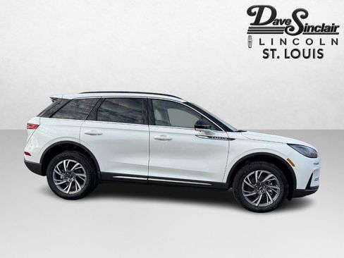 New 2026 Lincoln Corsair Premiere image 4