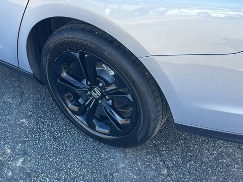 Used 2025 Honda Accord SE image 9