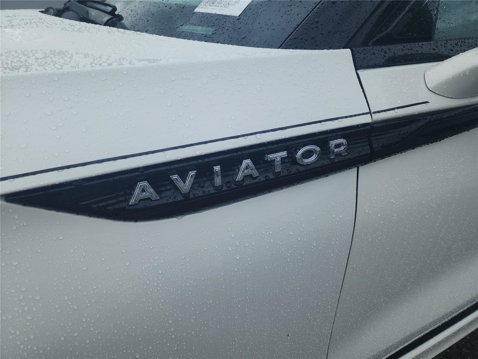 Certified 2024 Lincoln Aviator Reserve w/ Equipment Group 201A AWD/4WD image 10