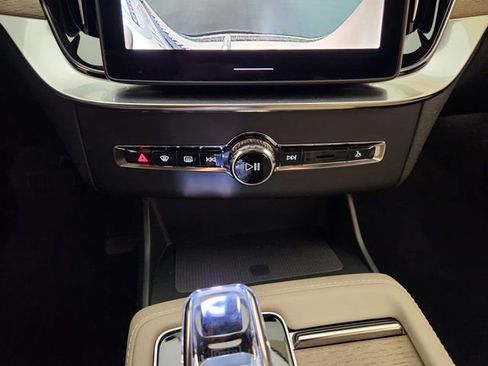 New 2026 Volvo XC90 B6 Plus AWD/4WD image 19