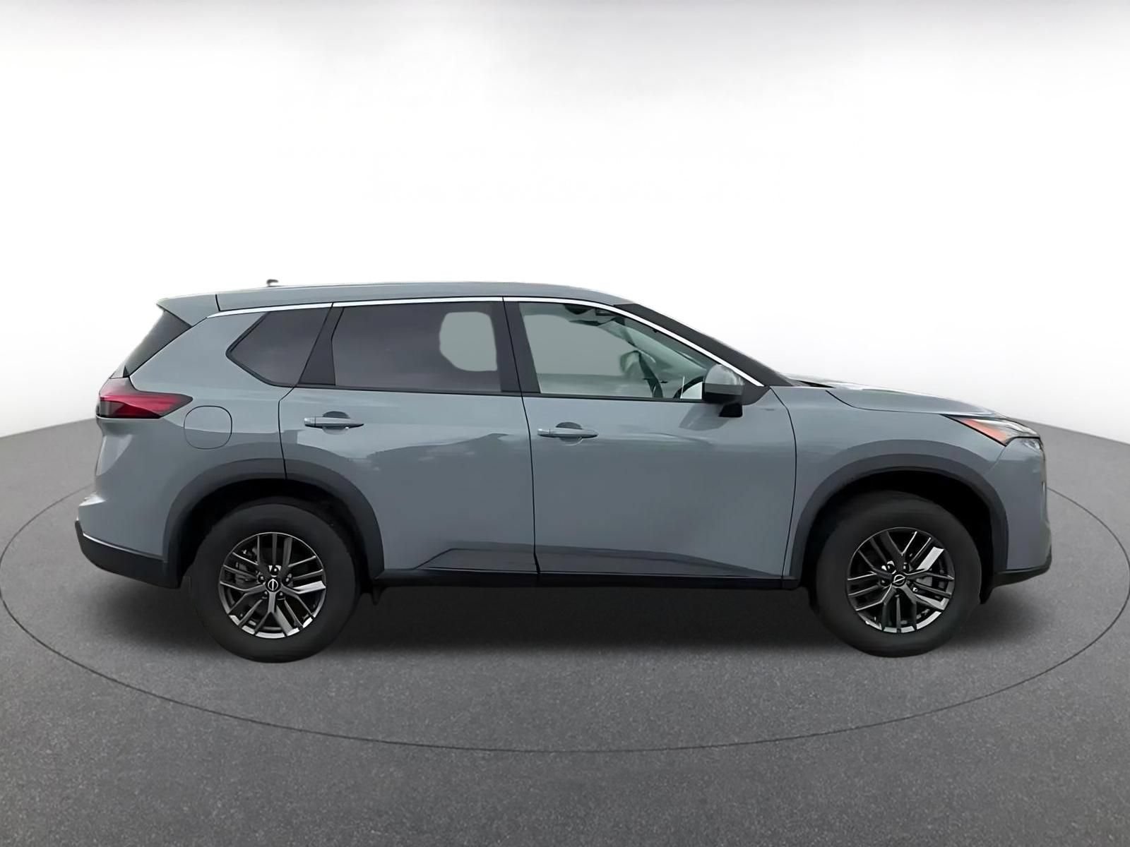 Used 2026 Nissan Rogue SV FWD image 15