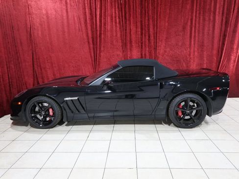 Used 2013 Chevrolet Corvette Grand Sport w/ 3LT Preferred Equipment Group RWD image 4