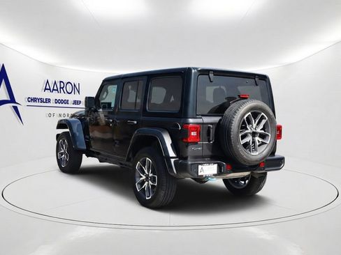 Used 2024 Jeep Wrangler Unlimited w/ Convenience Group AWD/4WD image 7