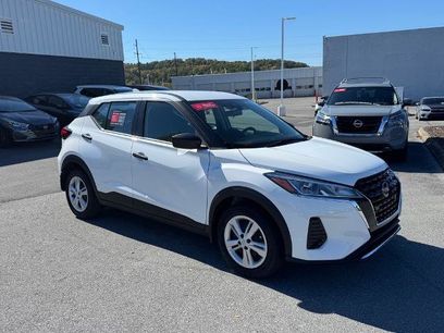 Certified 2025 Nissan Kicks Play S