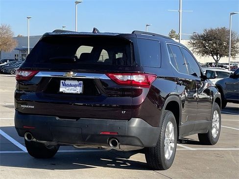 Used 2021 Chevrolet Traverse LT image 4