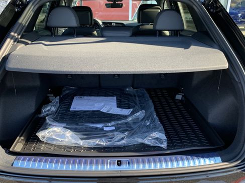 New 2025 Audi Q3 2.0T Premium image 23