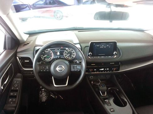 Used 2021 Nissan Rogue SV w/ Premium Package FWD image 7