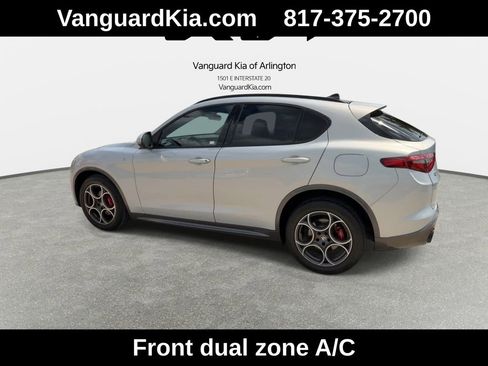 Used 2022 Alfa Romeo Stelvio AWD image 7