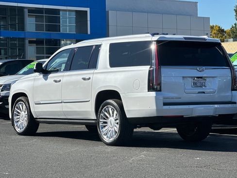 Used 2020 Cadillac Escalade ESV Platinum image 7