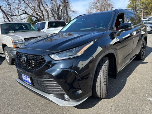 Used 2023 Toyota Highlander XSE AWD/4WD image 5