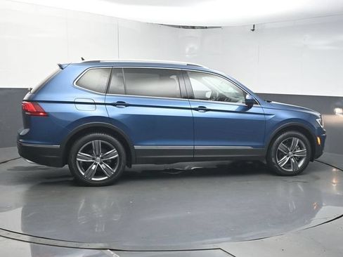Used 2020 Volkswagen Tiguan SEL FWD image 8