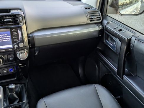 Certified 2024 Toyota 4Runner TRD Off-Road Premium image 18