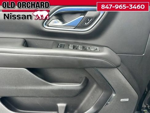 Used 2022 Chevrolet Suburban LT AWD/4WD image 8