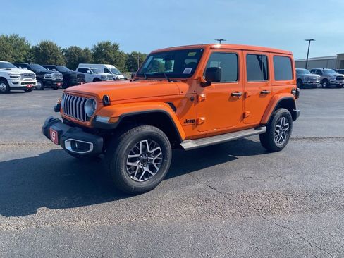 New 2025 Jeep Wrangler Sahara image 3