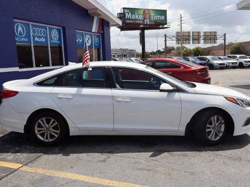 Used 2016 Hyundai Sonata SE FWD image 2