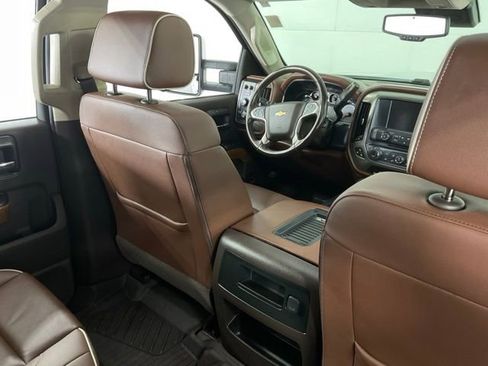 Used 2019 Chevrolet Silverado 2500 High Country w/ Duramax Plus Package image 36