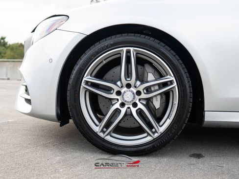 Used 2017 Mercedes-Benz E 300 4MATIC image 9