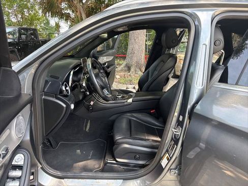 Used 2019 Mercedes-Benz GLC 350e 4MATIC image 21