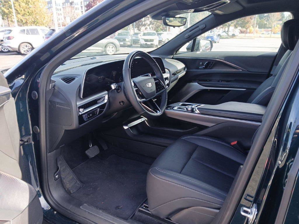 Certified 2024 Cadillac Lyriq Luxury AWD/4WD image 13