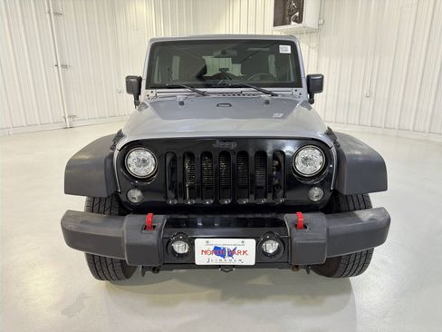 Used 2018 Jeep Wrangler Unlimited Sport AWD/4WD image 29