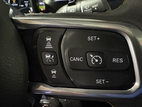 Used 2024 Jeep Wrangler Unlimited Sahara AWD/4WD image 14