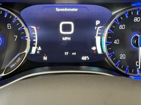 New 2026 Chrysler Pacifica Select image 23