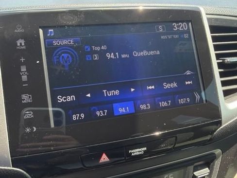 Used 2018 Honda Pilot EX image 6