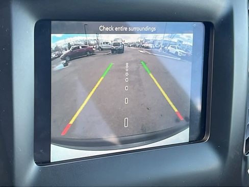 Used 2020 Jeep Cherokee Latitude Plus w/ Cold Weather Group image 16