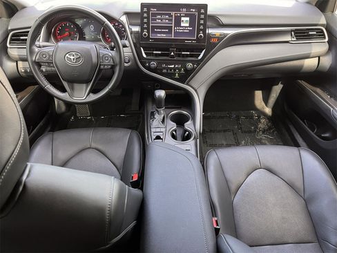 Used 2021 Toyota Camry XSE w/ Carpet Mat Package (TMS) image 11