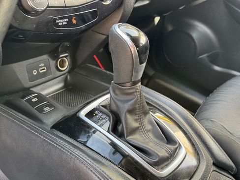 Used 2020 Nissan Rogue Sport SL w/ Premium Package FWD image 26