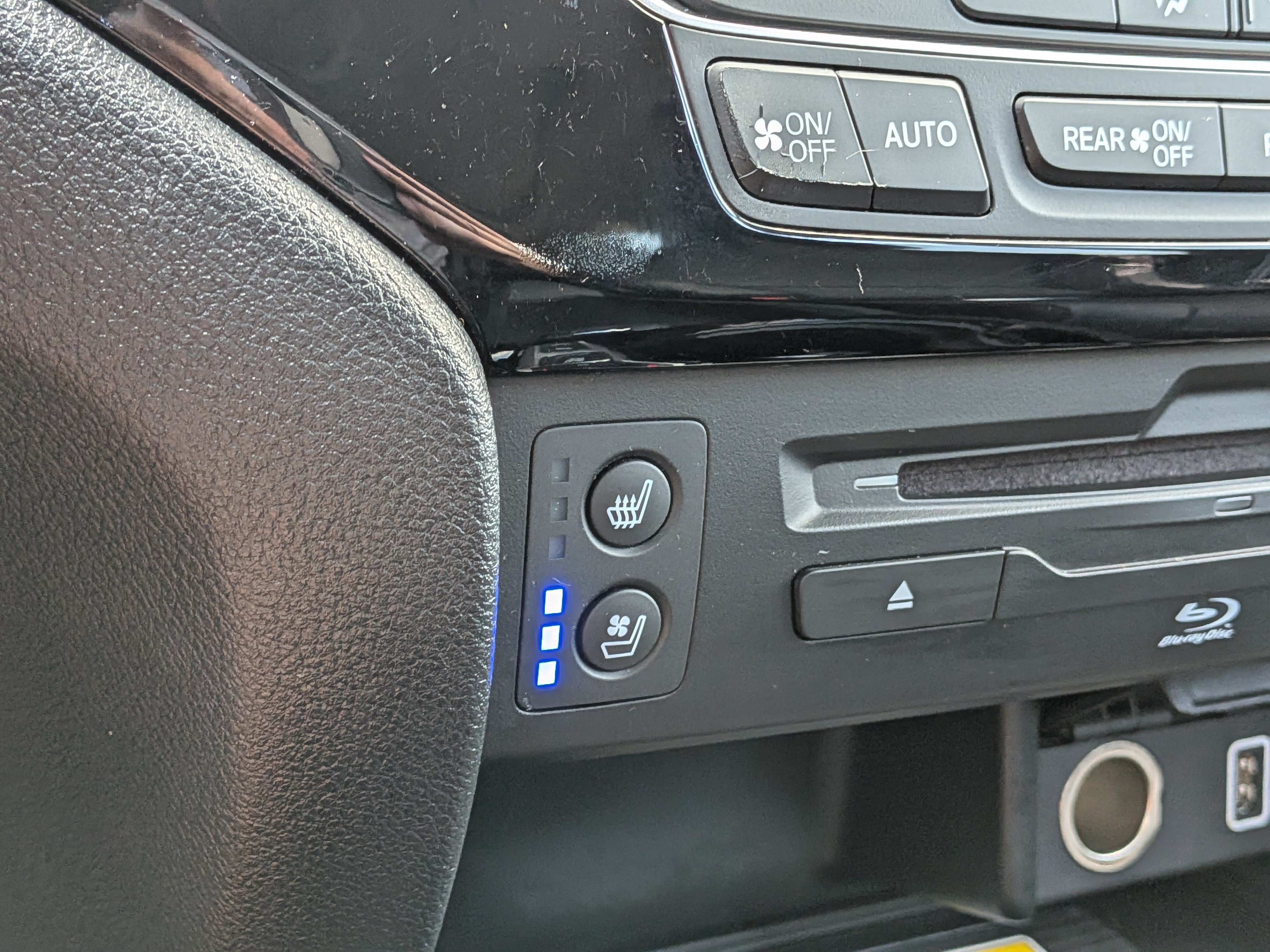 Used 2022 Honda Pilot Elite image 32