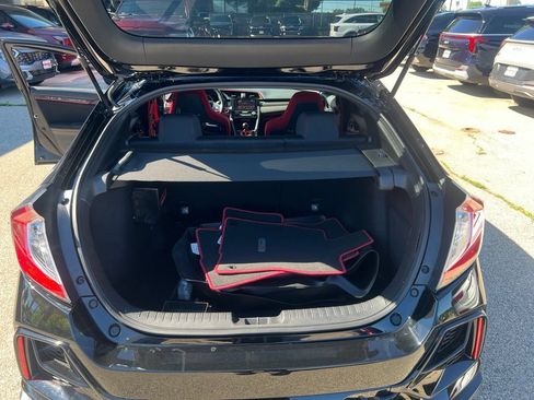 Used 2018 Honda Civic Type R image 11