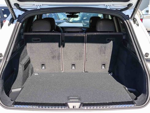 New 2025 Audi Q5 Premium image 36