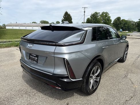 Used 2024 Cadillac Lyriq Luxury w/ LPO, Floor Liner Package AWD/4WD image 6