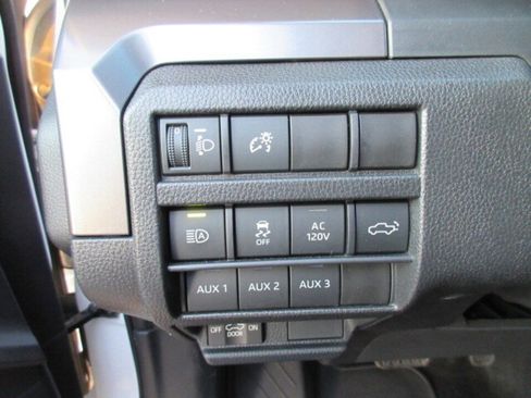 Used 2025 Toyota Tacoma TRD Off-Road image 16