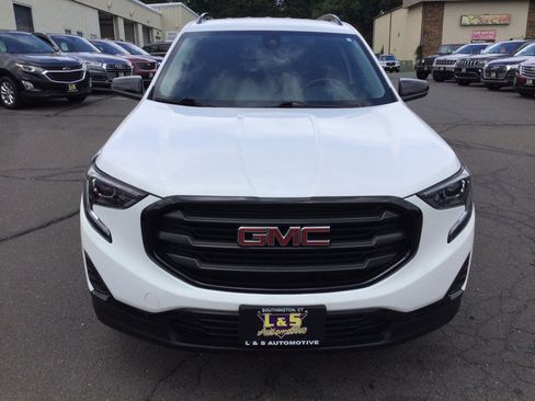 Used 2020 GMC Terrain SLE w/ Elevation Edition AWD/4WD image 3