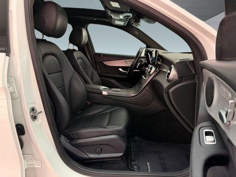 Used 2022 Mercedes-Benz GLC 300 image 23
