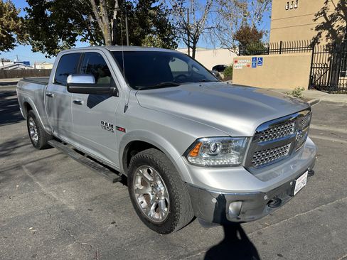 Used 2018 RAM 1500 Laramie w/ Convenience Group image 7